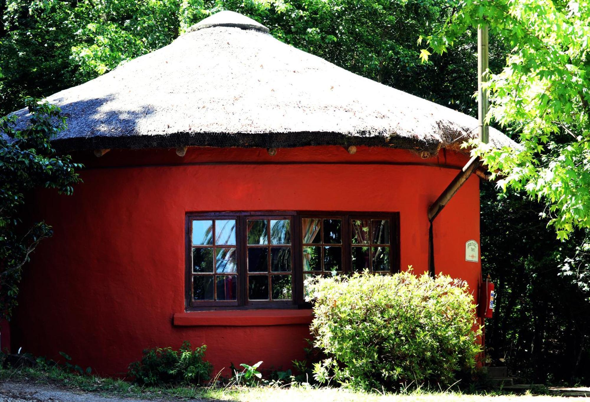Away With The Fairies Nature Lodge And Backpackers Hogsback Exterior photo